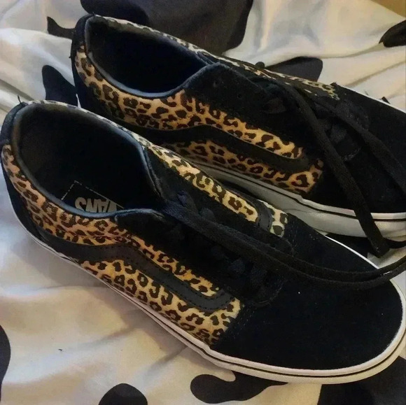Vans Black and Leopard Print Athletic Shoes - Picture 5 of 8